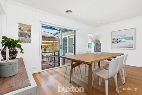 Property photo of 31 Warren Road Parkdale VIC 3195