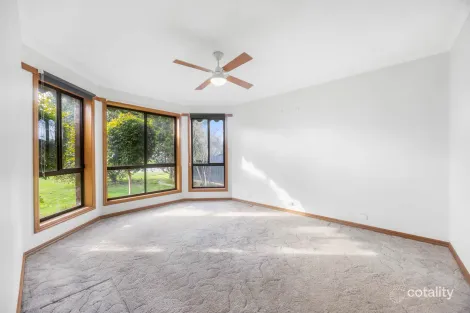 Property photo of 3 Teague Court Sebastopol VIC 3356