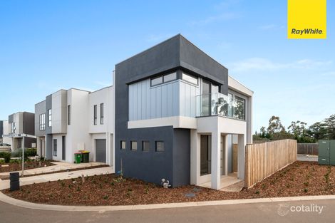 2 STEADFIELD CCT, MELTON SOUTH, VIC 3338