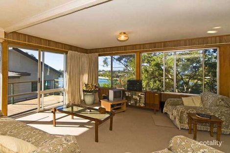 Property photo of 104 Ocean Parade Burleigh Heads QLD 4220