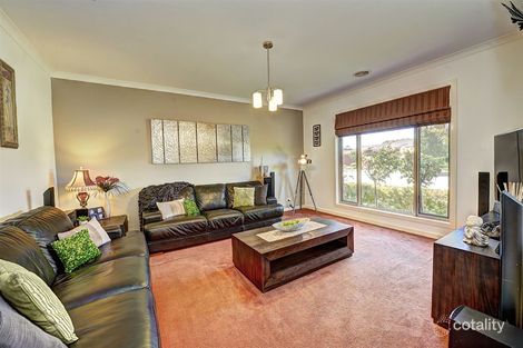 Property photo of 18 Alfredton Drive Alfredton VIC 3350