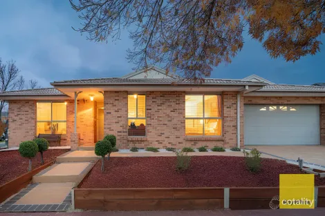 2 Mickleton Gr, Point Cook, VIC 3030