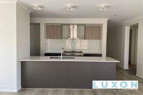 5 Azalea Way, Rockbank, VIC 3335