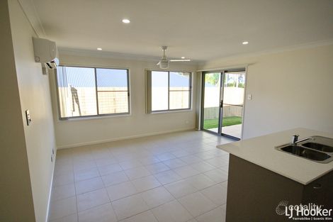 Property photo of 6 Chandon Court Hillcrest QLD 4118