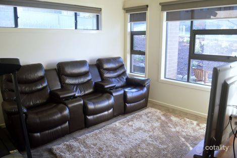 Property photo of 7 Whistler Close Mirador NSW 2548