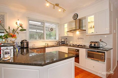Property photo of 37 Hillside Road Mount Waverley VIC 3149