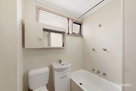 Property photo of 17 Barnet Close Phillip ACT 2606