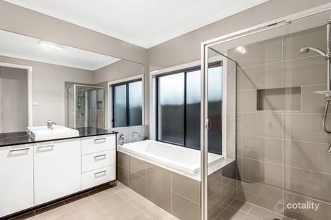 Property photo of 2 Stonecutters Drive Colebee NSW 2761
