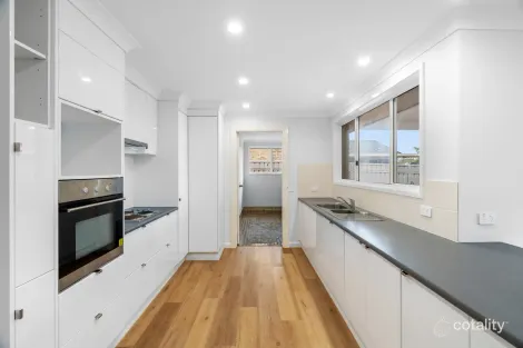 Property photo of 37 Murrumbidgee Crescent Bateau Bay NSW 2261