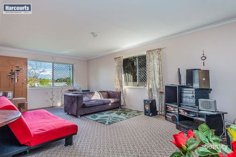 Property photo of 1 Dumbarton Drive Kallangur QLD 4503