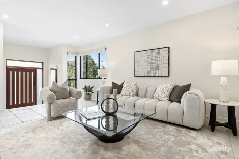 Property photo of 8 Winston Place Sylvania NSW 2224