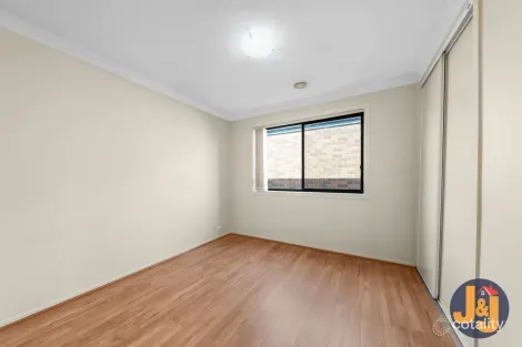 Property photo of 115 Golf View Drive Craigieburn VIC 3064