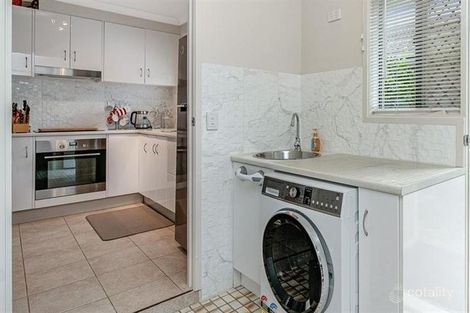 Property photo of 2/19 Bambaroo Crescent Tweed Heads NSW 2485
