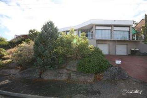 34 Broadmeadow Dr, Flagstaff Hill, SA 5159