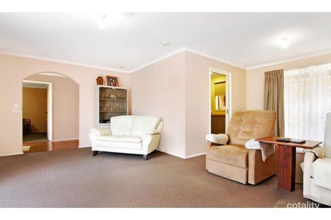 Property photo of 3 Valda Court Cranbourne VIC 3977