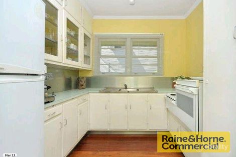 Property photo of 25 Ashgrove Avenue Ashgrove QLD 4060