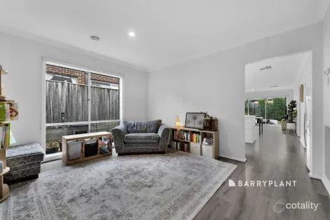 Property photo of 40 Union Street Clyde North VIC 3978