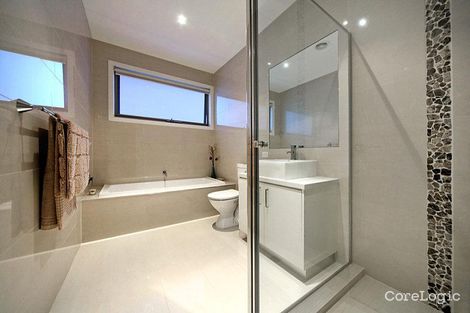 Property photo of 8A Roselyn Crescent Bentleigh East VIC 3165