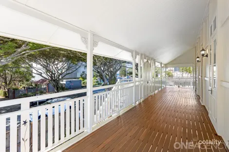 3 PRINCE EDWARD PDE, REDCLIFFE, QLD 4020