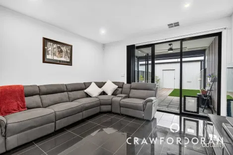 Property photo of 14 Stallion Drive St Clair SA 5011