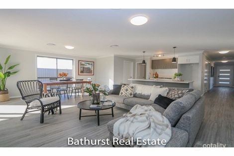 Property photo of 45 Maxwell Drive Eglinton NSW 2795