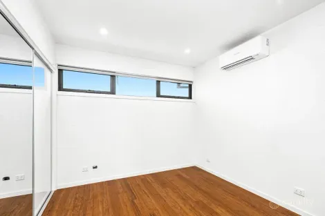 Property photo of 12 Dolman Lane Newport VIC 3015