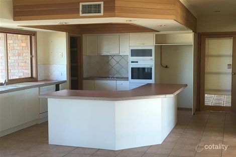 Property photo of 77-79 Brooklyn Park Drive Brookfield VIC 3338