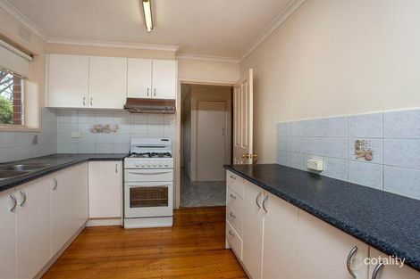 Property photo of 33 Brentwood Drive Avondale Heights VIC 3034