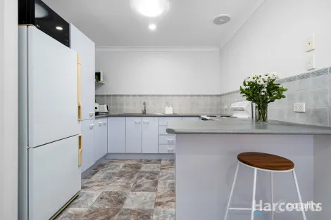 Property photo of 1/20 Roscrea Crescent Mount Hutton NSW 2290
