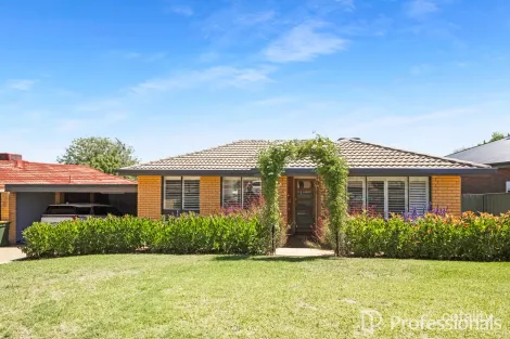12 Roosevelt Ave, Tolland, NSW 2650