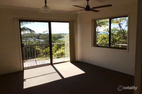 Property photo of 4/5 Jarrah Crescent Ocean Shores NSW 2483