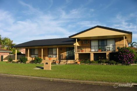 2 Newlan Ct, Old Bar, NSW 2430