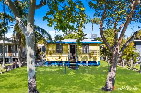 Property photo of 6 Meadow Street Keppel Sands QLD 4702