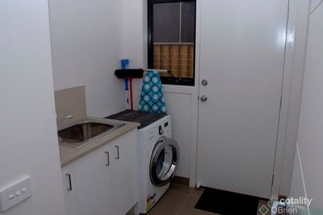 Property photo of 7 Pobblebonk Place Cowes VIC 3922