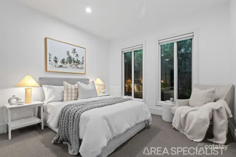 Property photo of 3 Roehampton Crescent Mount Eliza VIC 3930