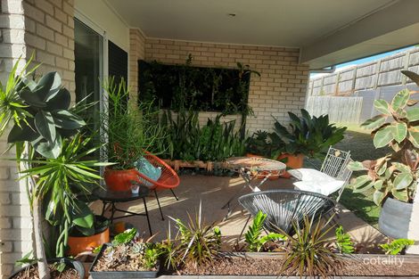 Property photo of 19 Isla Court New Auckland QLD 4680