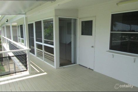 Property photo of 28 Country Road Cannonvale QLD 4802