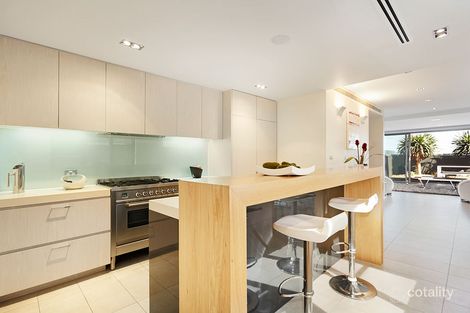 Property photo of 1/79 Marine Parade Elwood VIC 3184