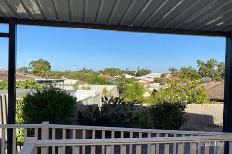 2/3 Monash Ct, Halls Head, WA 6210