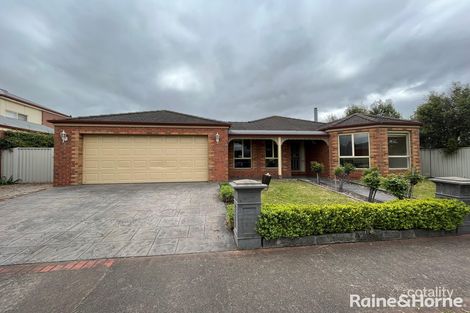 Property photo of 11 Cotteridge Place Caroline Springs VIC 3023