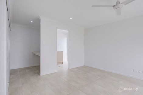 Property photo of 30 Cassidy Crescent Willow Vale QLD 4209