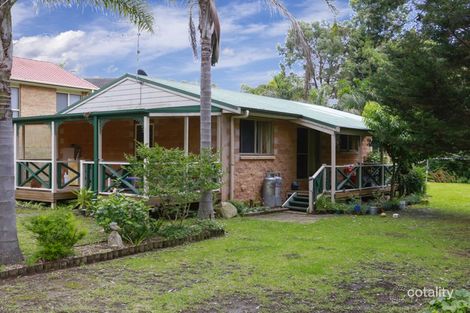 Property photo of 18 Osprey Place Surfside NSW 2536