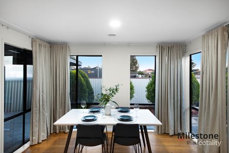 Property photo of 32 Jamieson Way Point Cook VIC 3030