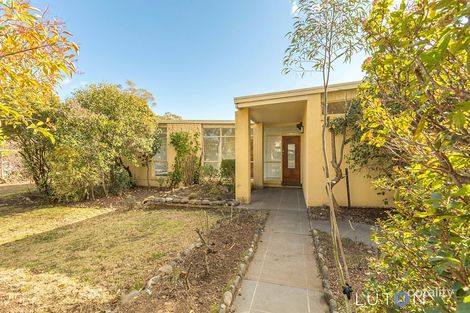 32 Hopetoun Cct, Deakin, ACT 2600