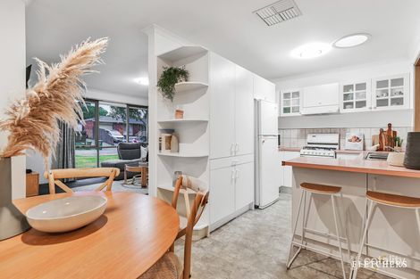 Property photo of 4 Shrubby Walk Croydon South VIC 3136