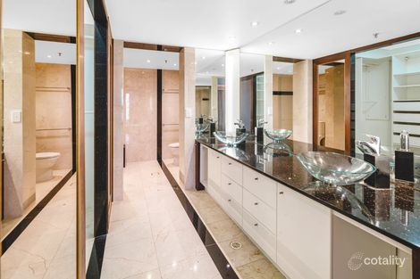 Property photo of 54/17 Bayview Street Runaway Bay QLD 4216