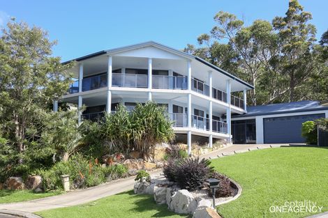 Property photo of 24 Peter Mark Circuit South West Rocks NSW 2431