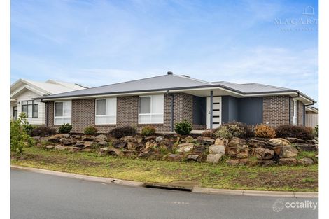 163 Valencia Dr, Gobbagombalin, NSW 2650