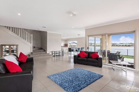 Property photo of 10 Rhode Island Close Point Cook VIC 3030