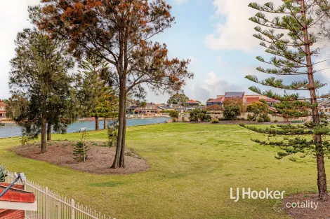 11/83 Lochside Dr, West Lakes, SA 5021
